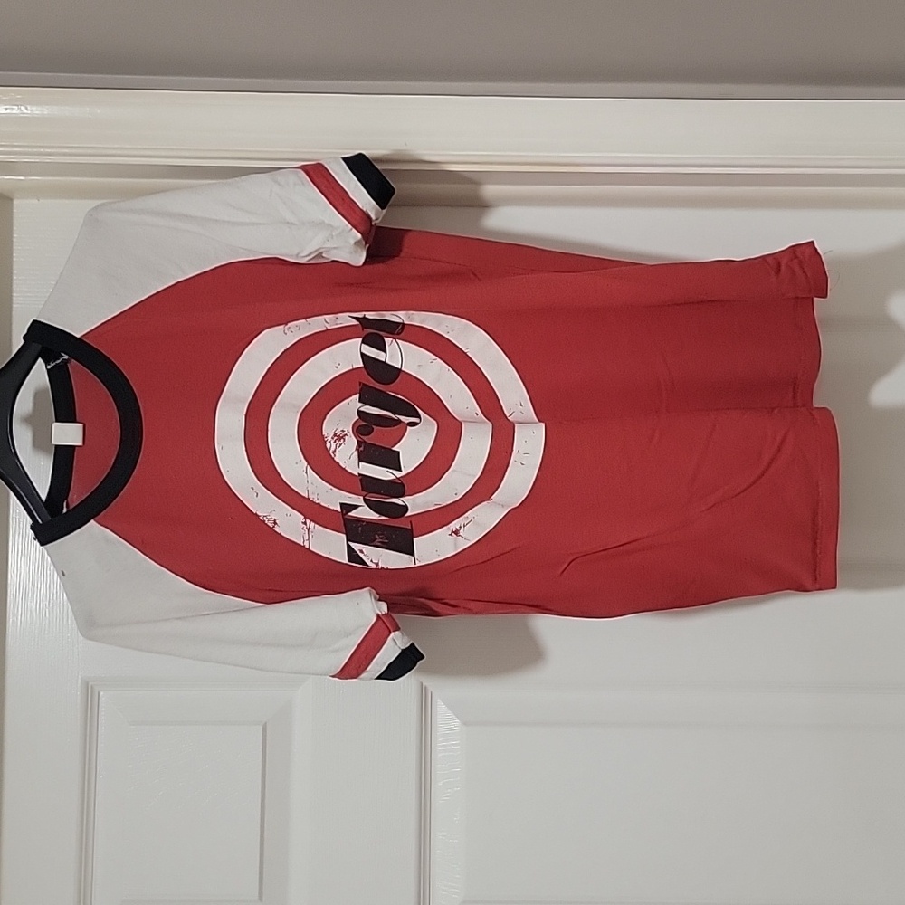 M Target shirt red and white